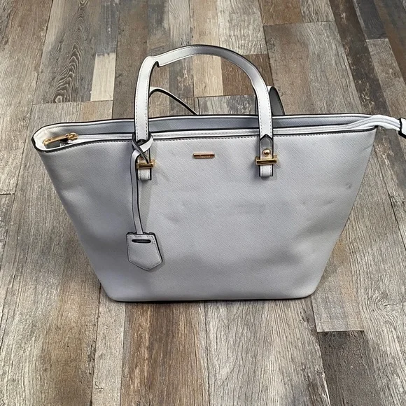 Elegant Gray Tote Bag - Picture 2 of 16